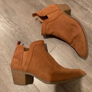 Style & Co Shoes - Style & CO booties Style & Co Shoes - Style & CO booties